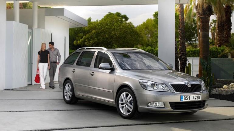 Broom Bruktbil skoda octavia 2004 2015 Skoda Octavia 1,6 TDI 105hk Elegance 7DSG Combi Coupè